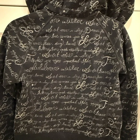 Lululemon Scuba Hoodie - Picture 5 of 5